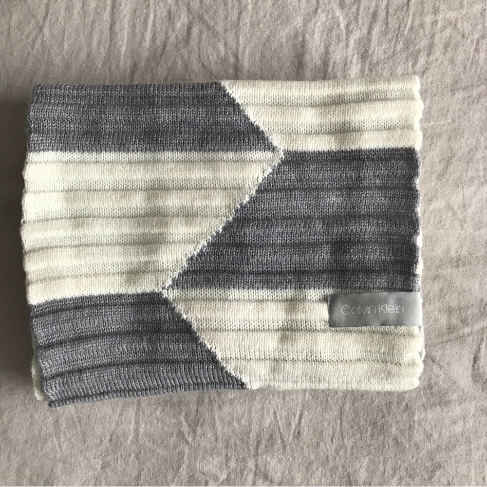 Calvin Klein Infinity Scarf - Picture 2 of 4